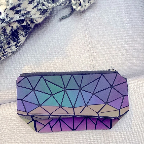 Geometric Makeup| Cosmetics | Beauty Bag/Pouch »Iridescence Shiny Luminous Color - Picture 5 of 13